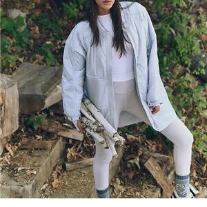 Super Cute Free People Movement Light As A Feather Packable Ice Gray Tunic -Sz S